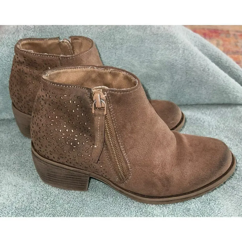 Harper Canyon Brown Ankle Boots with Small Heels and Zipper (13)